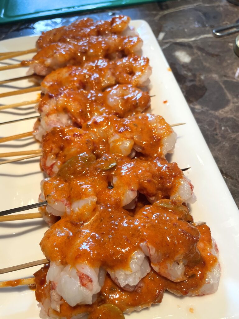 Garnalen spiesjes met saus